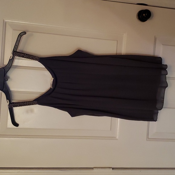 Tank - Picture 2 of 8